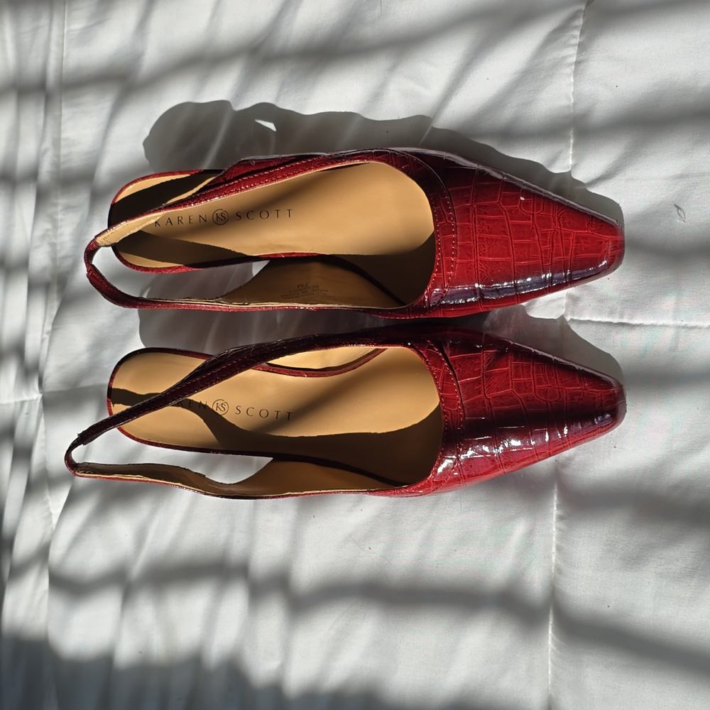 Karen Scott heel